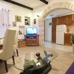 Apartment Rustica *
